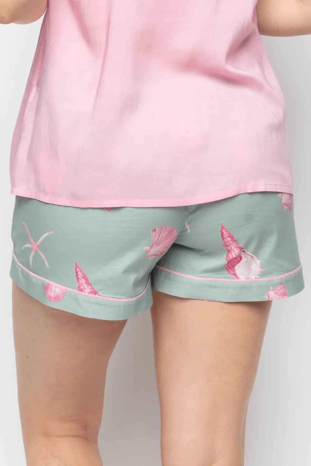 Coral Shell Print Shorts. Size UK 14